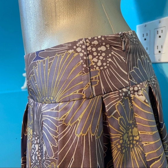 BNWT Kookai taupe  sunflower silk skirt - Picture 7 of 12